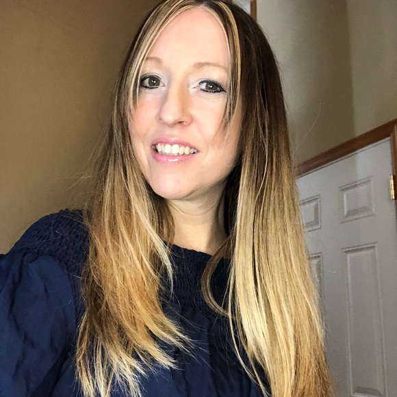 Meet your Posher, Sonya - Picture 2 of 2